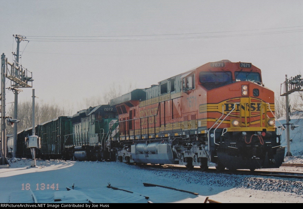 BNSF 7671 West